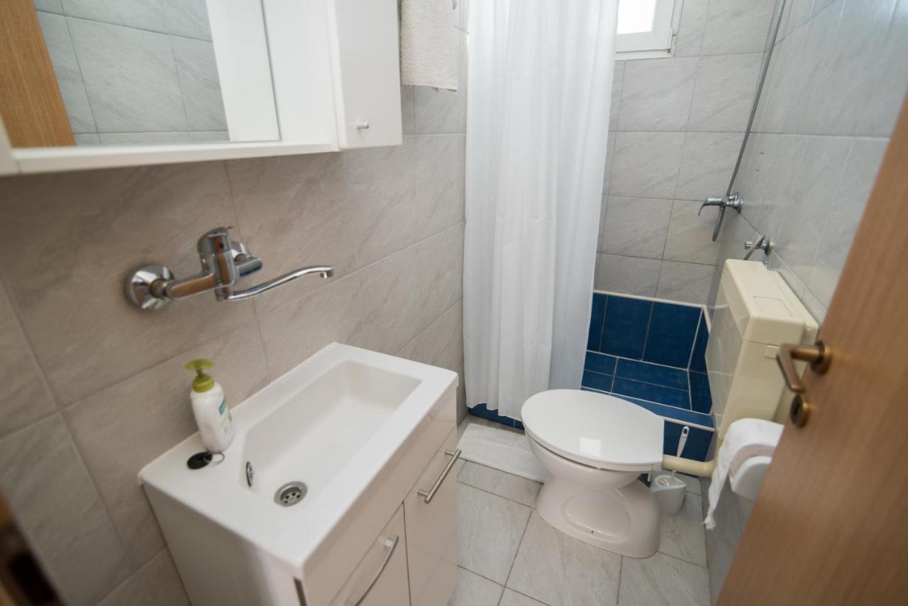 Apartments Pinija Супетар Екстериор снимка