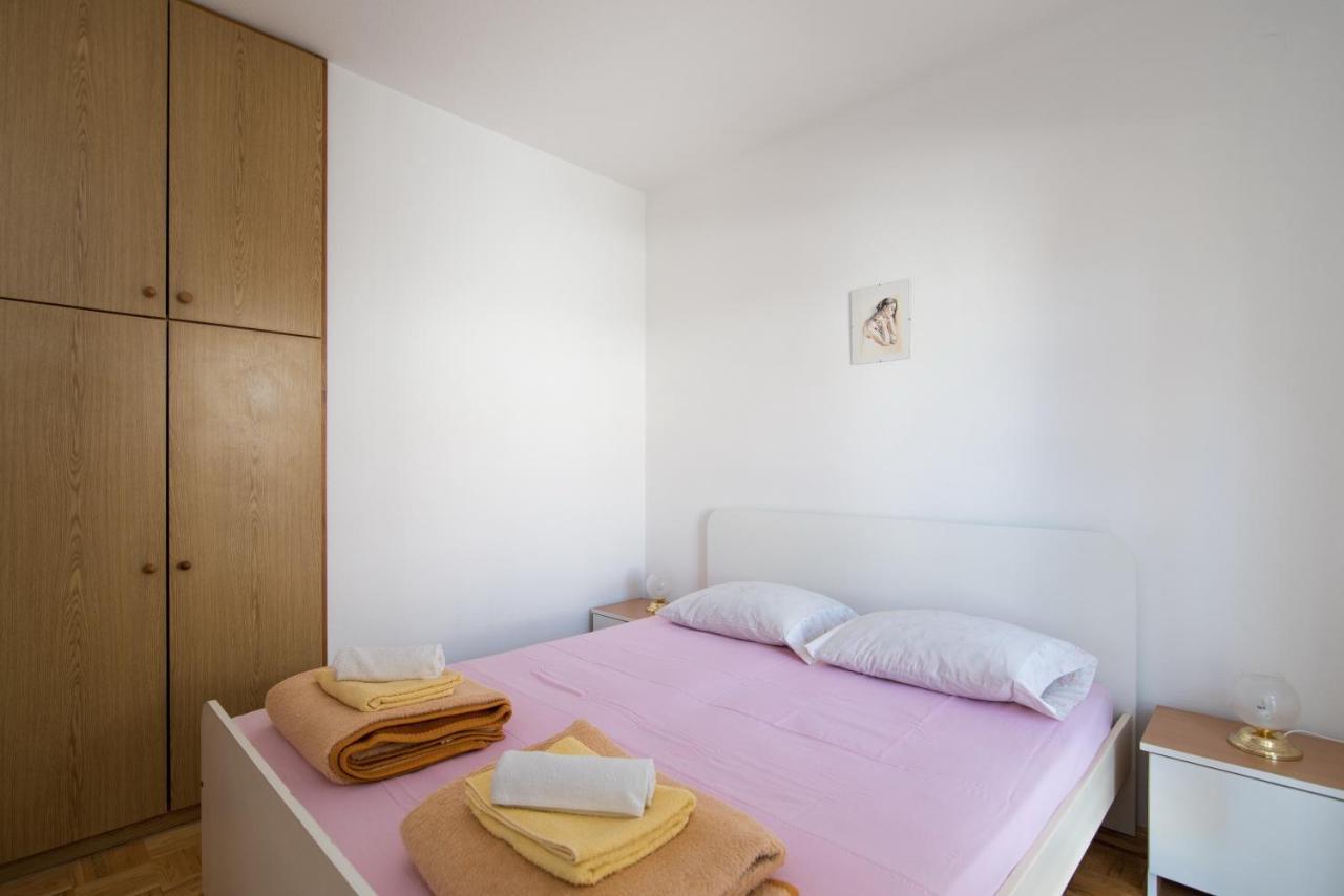 Apartments Pinija Супетар Екстериор снимка